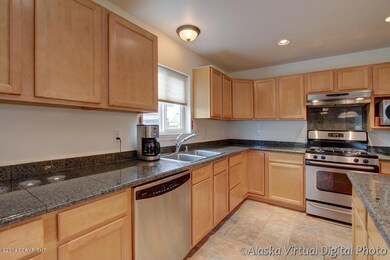 Big Kitchen w Tons of Storage