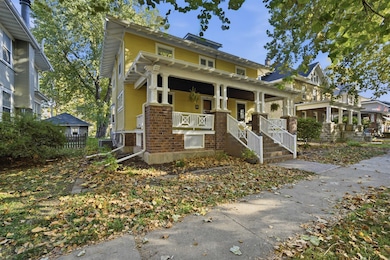 1209 N Clinton Blvd, Bloomington, IL 61701 - photo 2