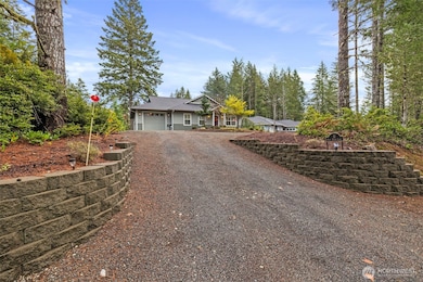 Long driveway with turnaround spot