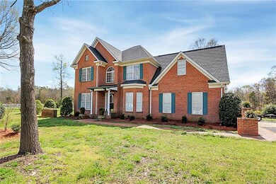 Full Brick home.....roof only a few years old!