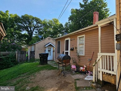 120-122-122 1/2 W Leicester St, Winchester, VA 22601 - photo 5