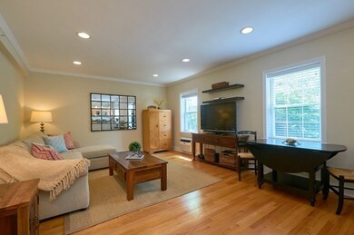 27 Commonwealth Ave unit 9, Chestnut Hill, MA 02467 - photo 3