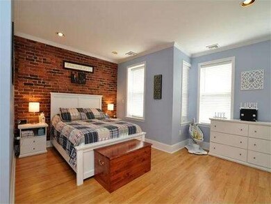 26 Battery St unit 4, Boston, MA 02109 - photo 4
