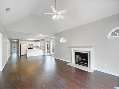 313 Camden Cove Cir, Calera, AL 35040 - photo 5