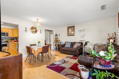 1002 Paradise Rd unit 1O, Swampscott, MA 01907 - photo 4