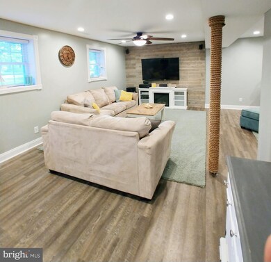 45252 Elmbrook Dr, California, MD 20619 - photo 2