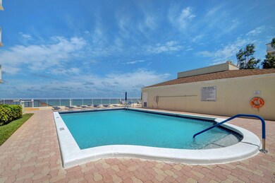 Le Chateau Royal unit 6100, Palm Beach, FL 33480 - photo 3