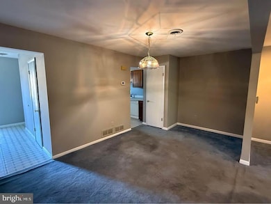 1145 Pheasant Dr N, Carlisle, PA 17013 - photo 2