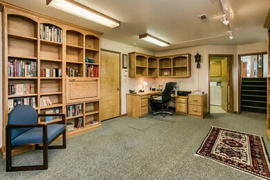 983 Old Stage Rd, Central Point, OR 97502 - photo 7