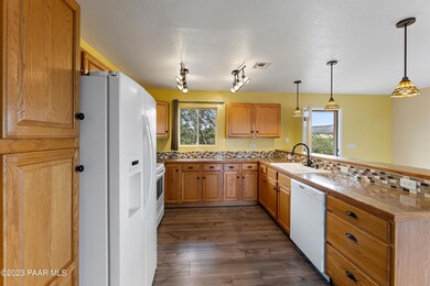 2421 Malvern Dr, Ash Fork, AZ 86320 - photo 5