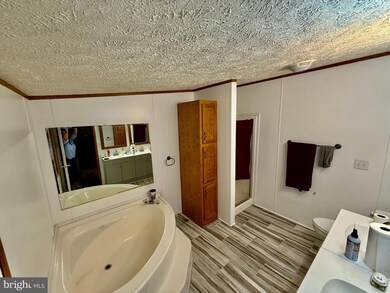 17858 Piney Point Rd, Tall Timbers, MD 20690 - photo 3