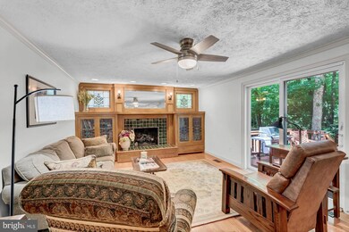 2406 Freetown Dr, Reston, VA 20191 - photo 4