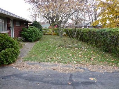 904 Miriam Dr W, Columbus, OH 43204 - photo 4