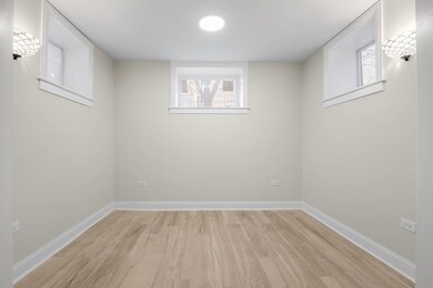 unlisted-address, Chicago, IL 60640 - photo 6