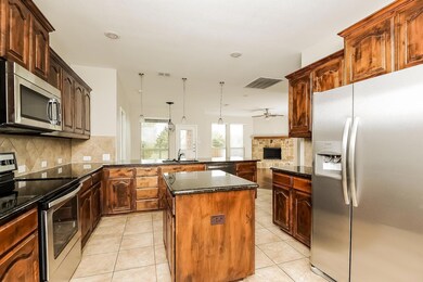 1204 Scott Dr, Weatherford, TX 76087 - photo 5