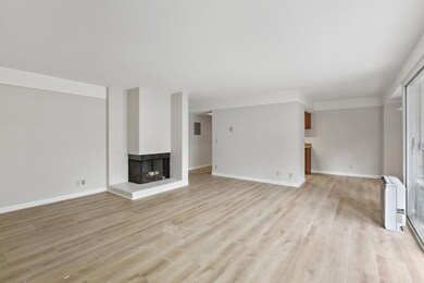 500 W Middlefield Rd unit 18, Mountain View, CA 94043 - photo 5