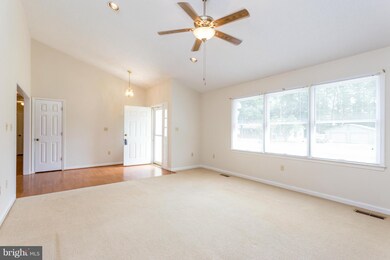 324 Monroe Dr, Colonial Beach, VA 22443 - photo 6