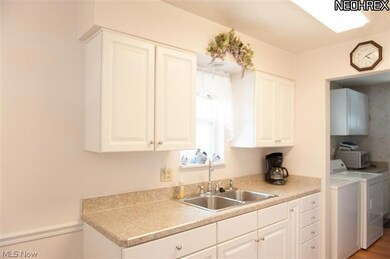 272 Gayle Dr, Sheffield Lake, OH 44054 - photo 3