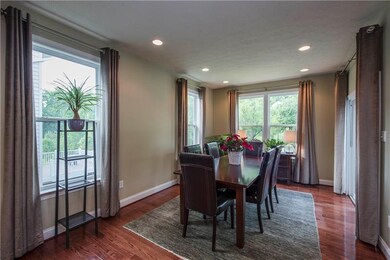 Optional breakfast room!