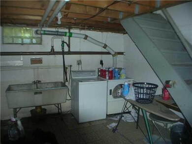 Basement Front basement laundry hookups