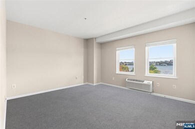 905 River Rd unit 314, Edgewater, NJ 07020 - photo 3