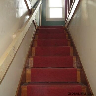 14 Hampton Ave, Rensselaer, NY 12144 - photo 5