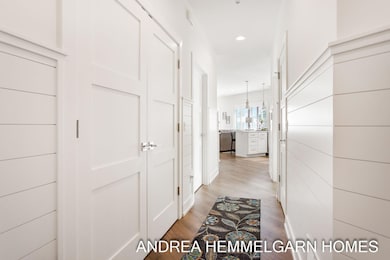 35-web-or-mls-532 W 16th St, Holland-36