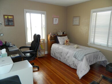 2030 White Ave, Klamath Falls, OR 97601 - photo 7