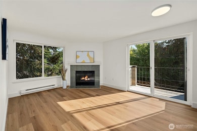 4831 Fauntleroy Way SW unit 401, Seattle, WA 98116 - photo 4