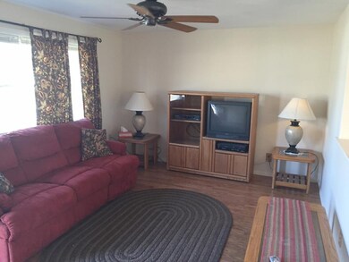 8 Suzanne Dr, Portsmouth, NH 03801 - photo 5