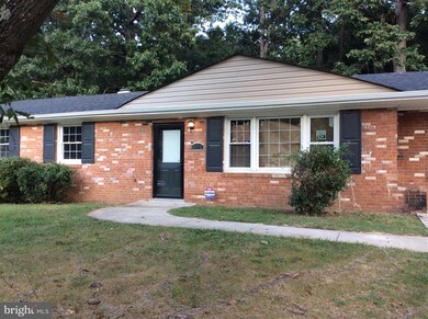 8912 Pinehurst Dr, Fort Washington, MD 20744 - photo 4