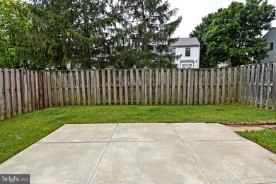 13815 Fount Beattie Ct, Centreville, VA 20121 - photo 2