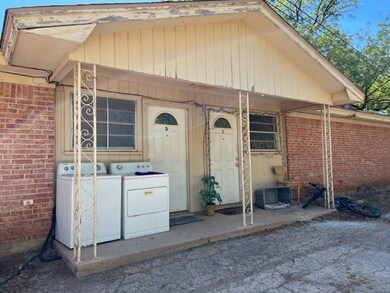 666 E North 16th St unit D, Abilene, TX 79601 - photo 2
