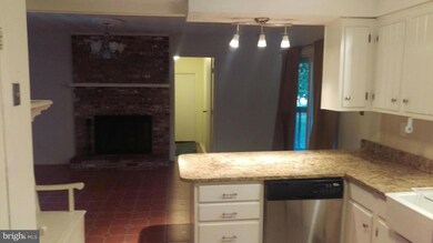 4040 Clyde Ln, White Plains, MD 20695 - photo 3