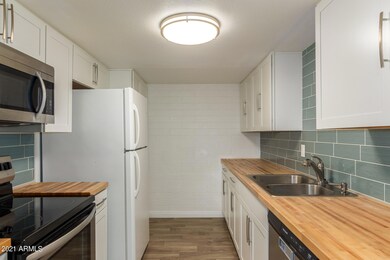 1014 E Diamond Dr, Tempe, AZ 85283 - photo 7