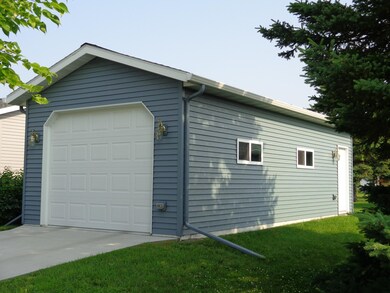 Detached Single Garage