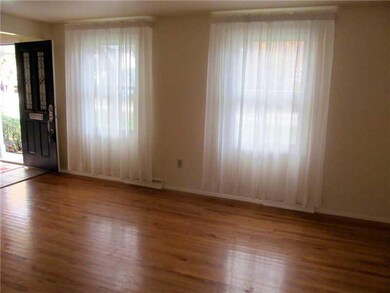 Living Room. Two bright sunny windows!