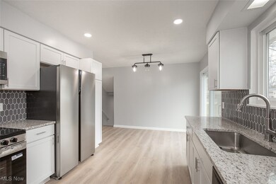 3834 Cambridge Ave, Lorain, OH 44053 - photo 4