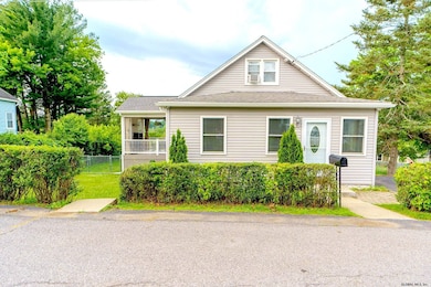 25 Grapevine Place, Latham, NY 12110 - photo 3