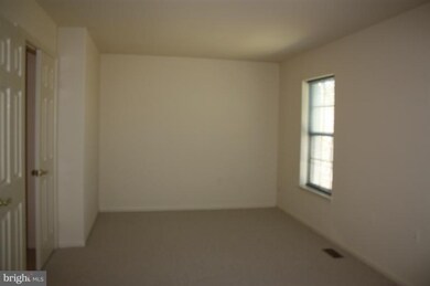 3305 Stone Heather Ct, Herndon, VA 20171 - photo 5