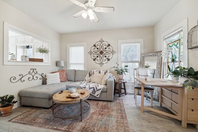 909 Harvard St, Houston, TX 77008 - photo 6