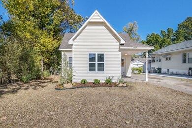 1227 E Fairview Ave, Sapulpa, OK 74066 - photo 2