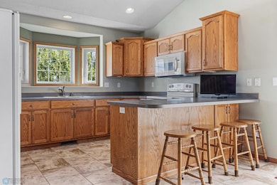 512 9th St NE, Dilworth, MN 56529 - photo 5