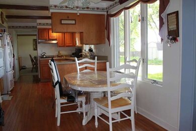 1717 Lynwood St, Crest Hill, IL 60403 - photo 3