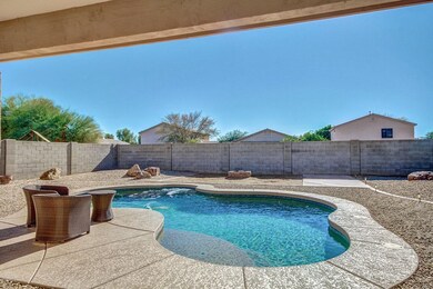 Pool with Baja Step