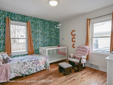 1224 Berten St, Lansing, MI 48910 - photo 6