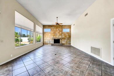 8196 E Sunnyside Dr-6