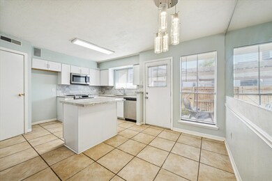 1900 Bay Area Blvd unit 110, Houston, TX 77058 - photo 5