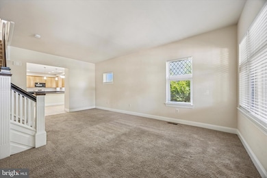 639 E High St, Pottstown, PA 19464 - photo 4