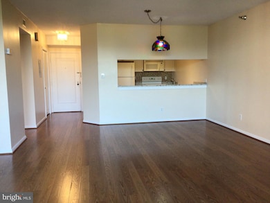 The Fallswood unit 605, Rockville, MD 20852 - photo 7